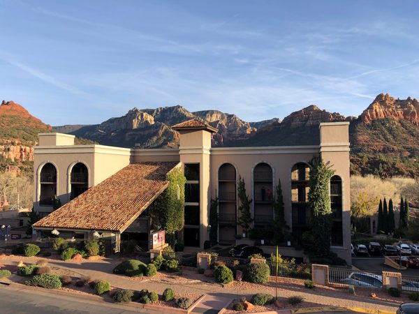 Best Western Plus Arroyo Roble Hotel Creekside Villas — Property
