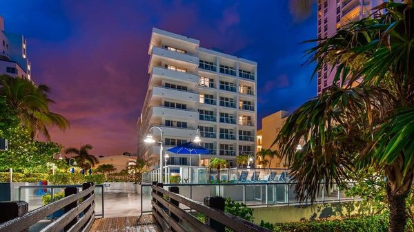 Best Western Plus Atlantic Beach Resort Miami Beach Florida — Property