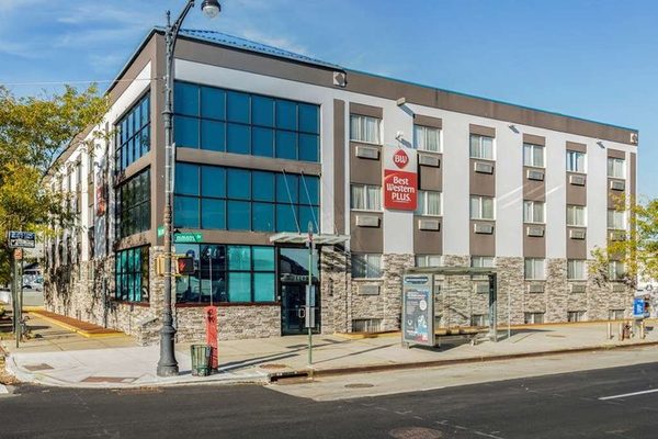 Best Western Plus Brooklyn Bay Hotel — Property