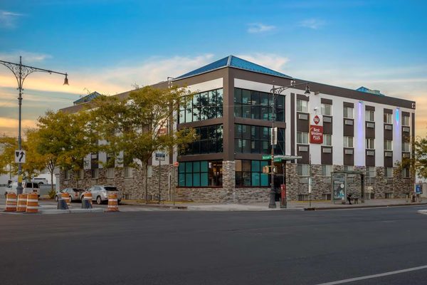 Best Western Plus Brooklyn Bay Hotel — Property