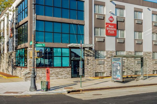 Best Western Plus Brooklyn Bay Hotel — Property