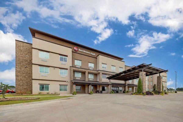 Best Western Plus Chickasha Inn — Property