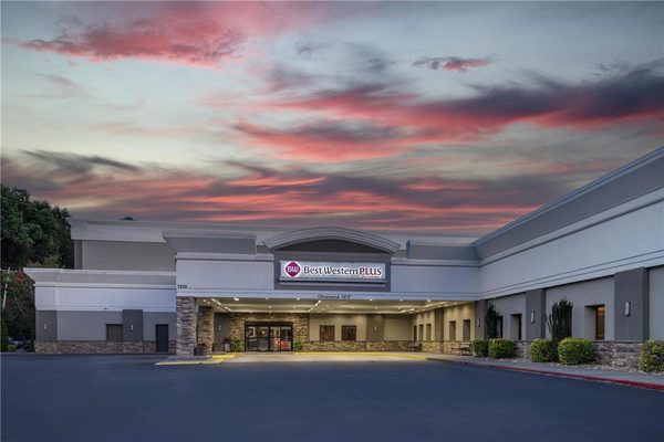 Best Western Plus Clemson Hotel Conference Center — Property