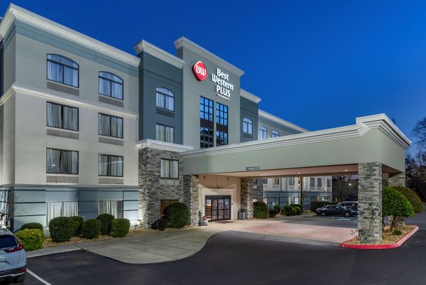 Best Western Plus Dalton Inn — Property