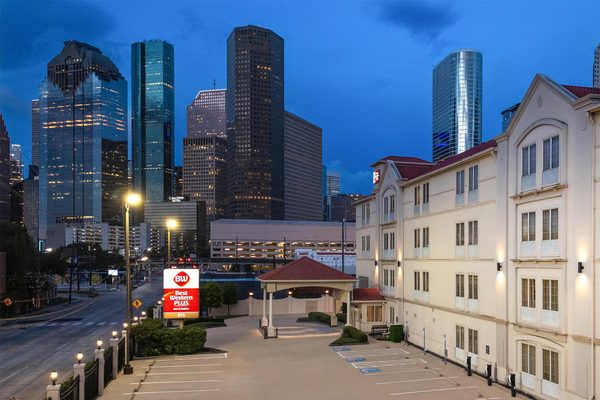 Best Western Plus Downtown Inn Suites — Property
