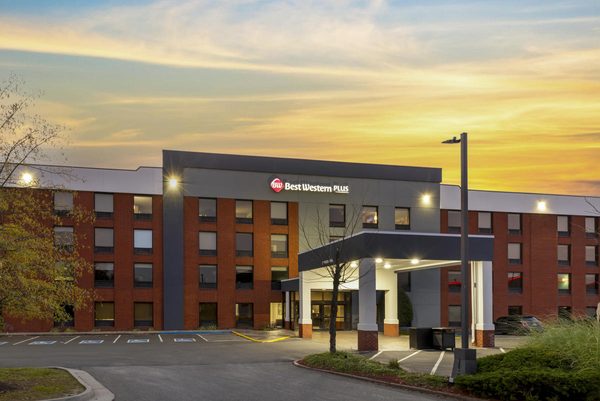 Best Western Plus Executive Hotel — Property
