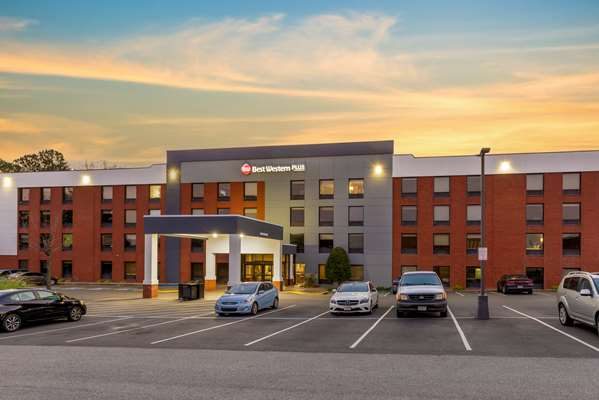 Best Western Plus Executive Hotel — Property