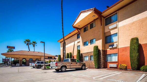 Best Western Plus Executive Inn Suites — Property