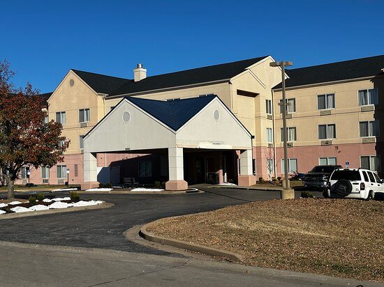 Best Western Plus Fenton — Property