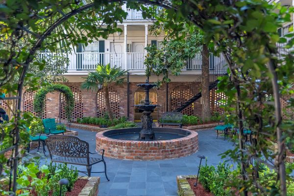 Best Western Plus French Quarter Courtyard Hotel — Property