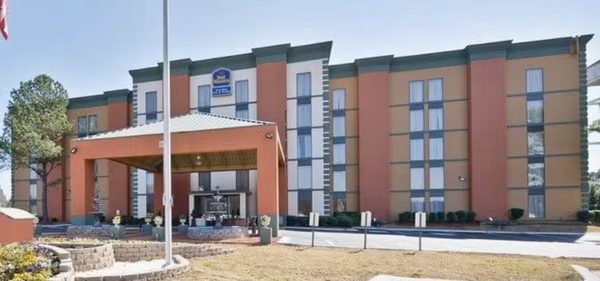 Best Western Plus Galleria Inn Suites — Property