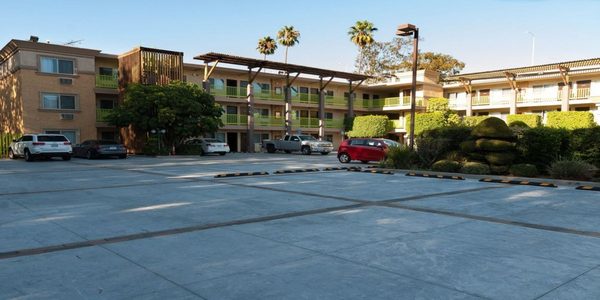 Best Western Plus Glendale Los Angeles California — Property
