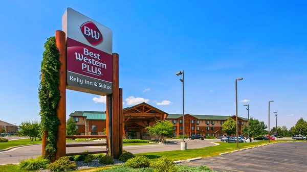 Best Western Plus Kelly Inn Suites — Property
