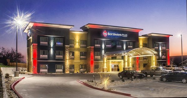 Best Western Plus Lampasas Inn Suites — Property