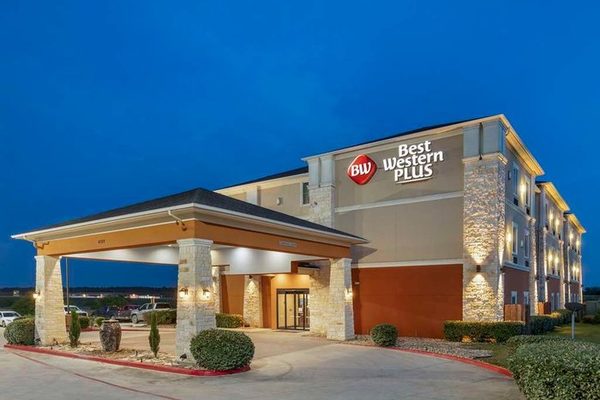 Best Western Plus Longhorn Inn Suites — Property