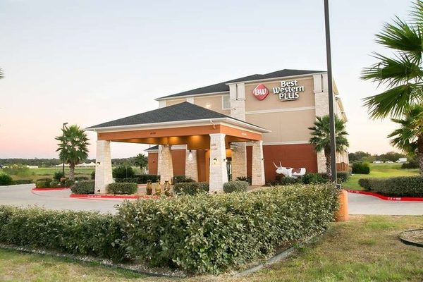 Best Western Plus Longhorn Inn Suites — Property