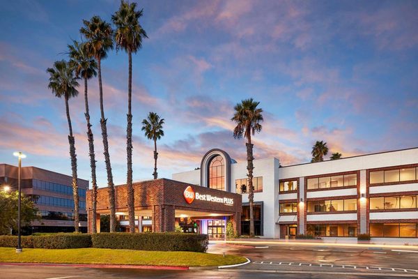 Best Western Plus Meridian Inn Suites Anaheim Orange — Property