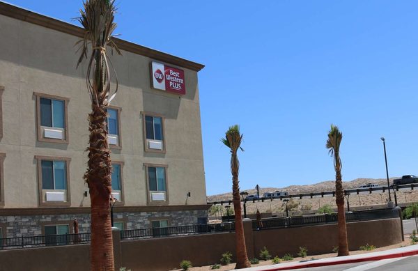 Best Western Plus New Barstow Inn Suites — Property