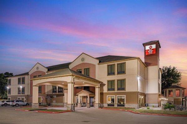 Best Western Plus North Houston Inn Suites — Property