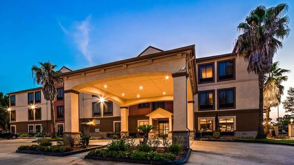 Best Western Plus North Houston Inn Suites — Property