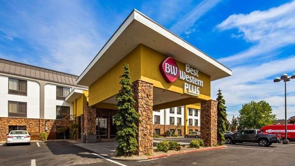 Best Western Plus Olympic Inn — Property