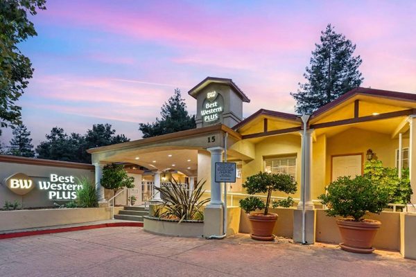 Best Western Plus Riviera — Property