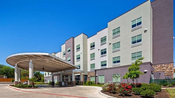 Best Western Plus Roland Inn Suites — Property