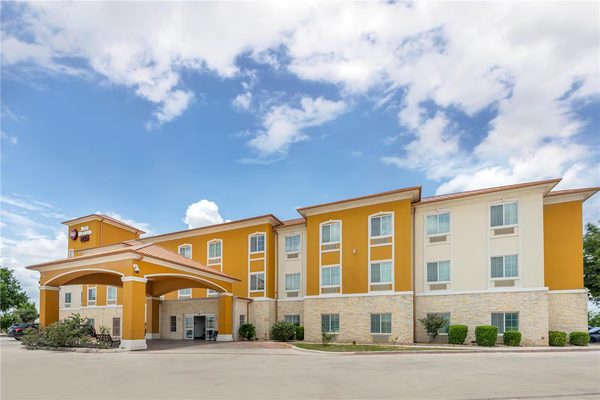 Best Western Plus San Antonio East Inn Suites — Property