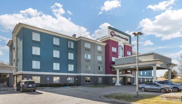 Best Western Plus Stephenville Inn — Property