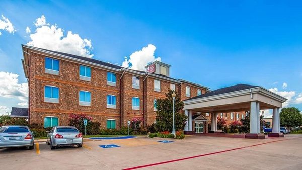 Best Western Plus Waxahachie Inn Suites — Property