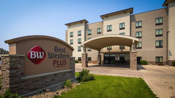 Best Western Plus Williston Hotel Suites — Property