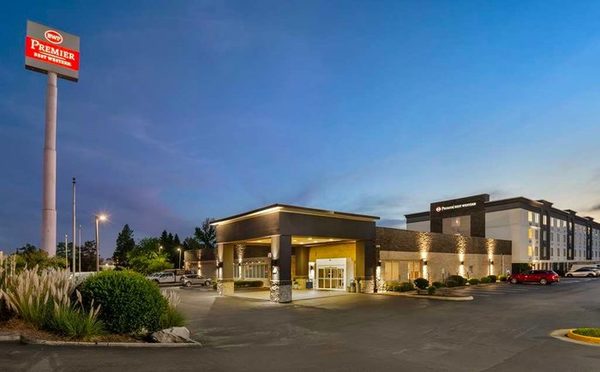 Best Western Premier Richmond City Gateway — Property