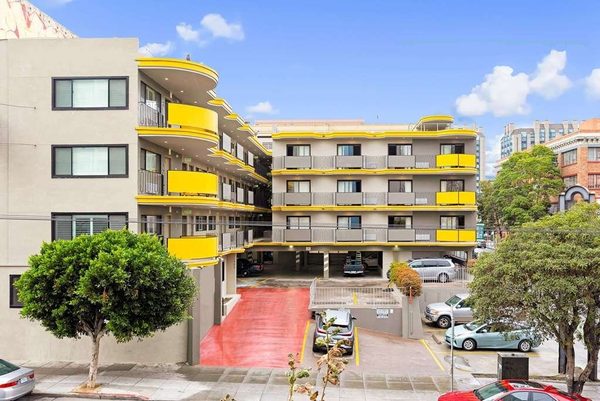 Best Western Red Coach Inn — Property