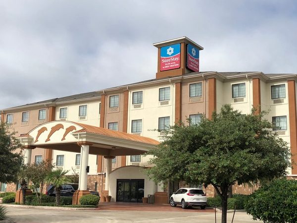 Best Western Sea World Lackland AFB NW Hotel Suites — Property