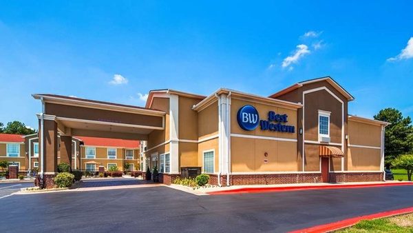 Best Western Sherwood Inn Suites — Property