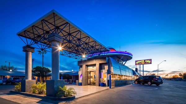 Best Western Space Age Lodge — Property