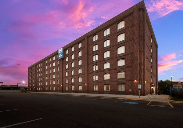 Best Western Springfield Hotel — Property