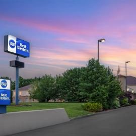 Best Western Teal Lake Inn — Property
