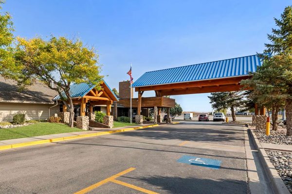 Best Western Tower West Lodge — Property