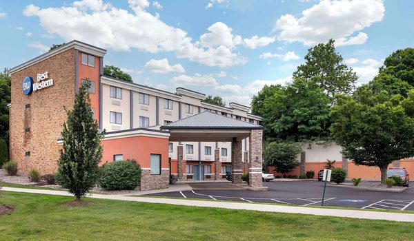 Best Western University Inn at Valparaiso — Property