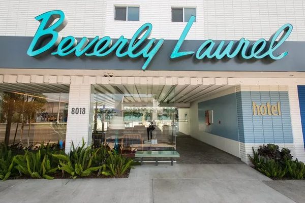 Beverly Laurel Motor Hotel Los Angeles California — Property