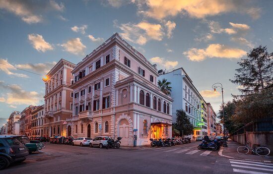 BH Hotel Roma — Property