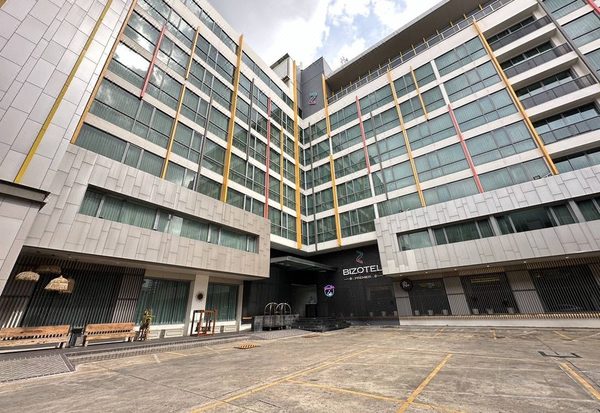 Bizotel Premier — Property