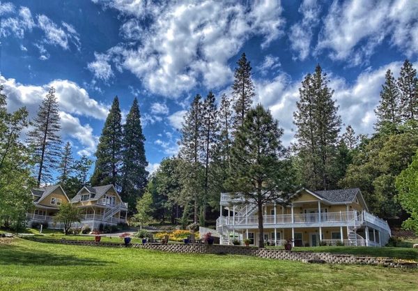 Blackberry Inn at Yosemite — Property