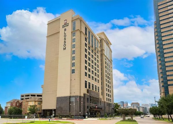 Blossom Hotel Houston Curio Collection by Hilton Houston Texas — Property