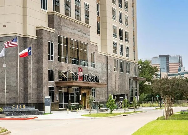 Blossom Hotel Houston Curio Collection by Hilton Houston Texas — Property