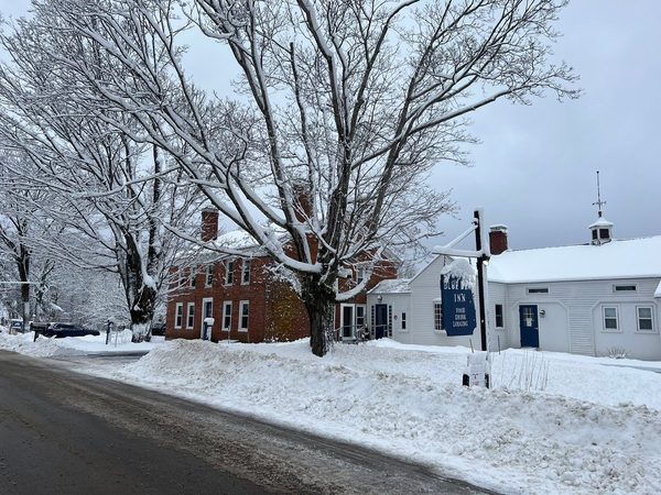 Blue Bear Inn On Crotched Mountain Francestown New Hampshire — Property