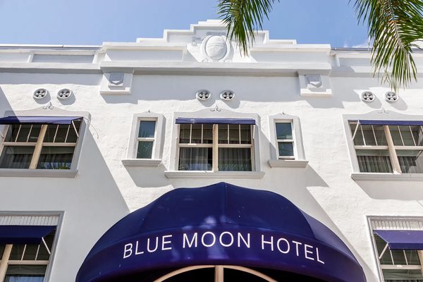 Blue Moon Hotel Miami Beach Florida — Property