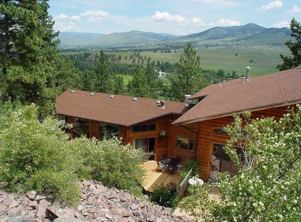Blue Mountain Bed Breakfast — Property