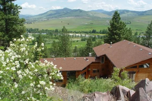 Blue Mountain Bed Breakfast — Property